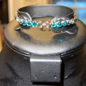 Swarovski Crystals Teal bracelet lobster clasp silver tone.